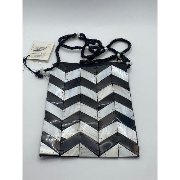 MAD BY DESIGN Women’s Black-Cream Chevron Handmade Square Shoulder Bag SZ OS - Picture 1 of 11